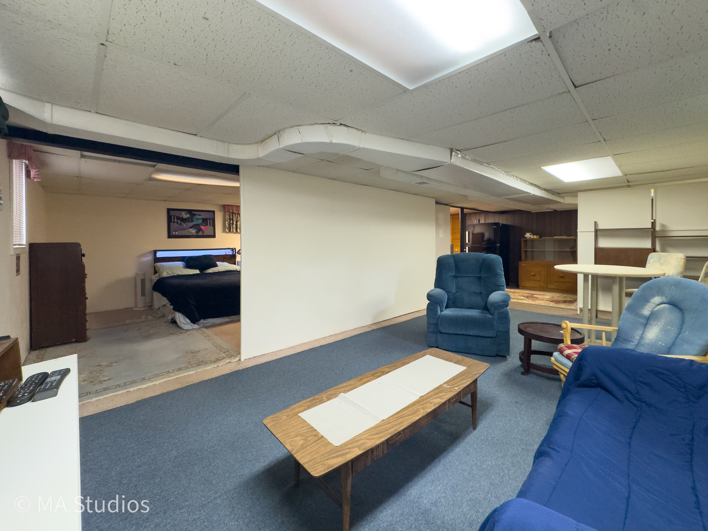 1219 Golf Lane, Wheaton, IL 60189