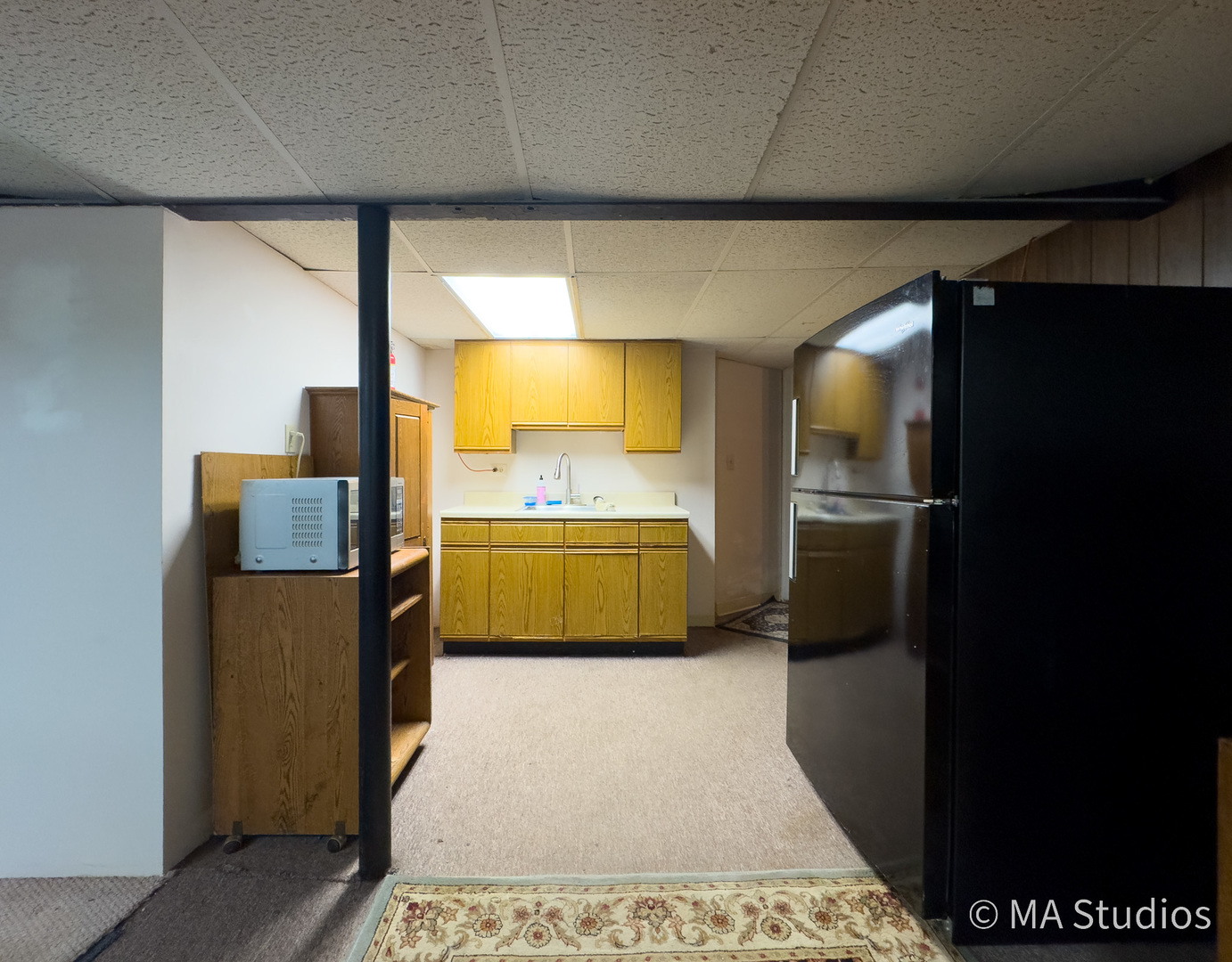 1219 Golf Lane, Wheaton, IL 60189