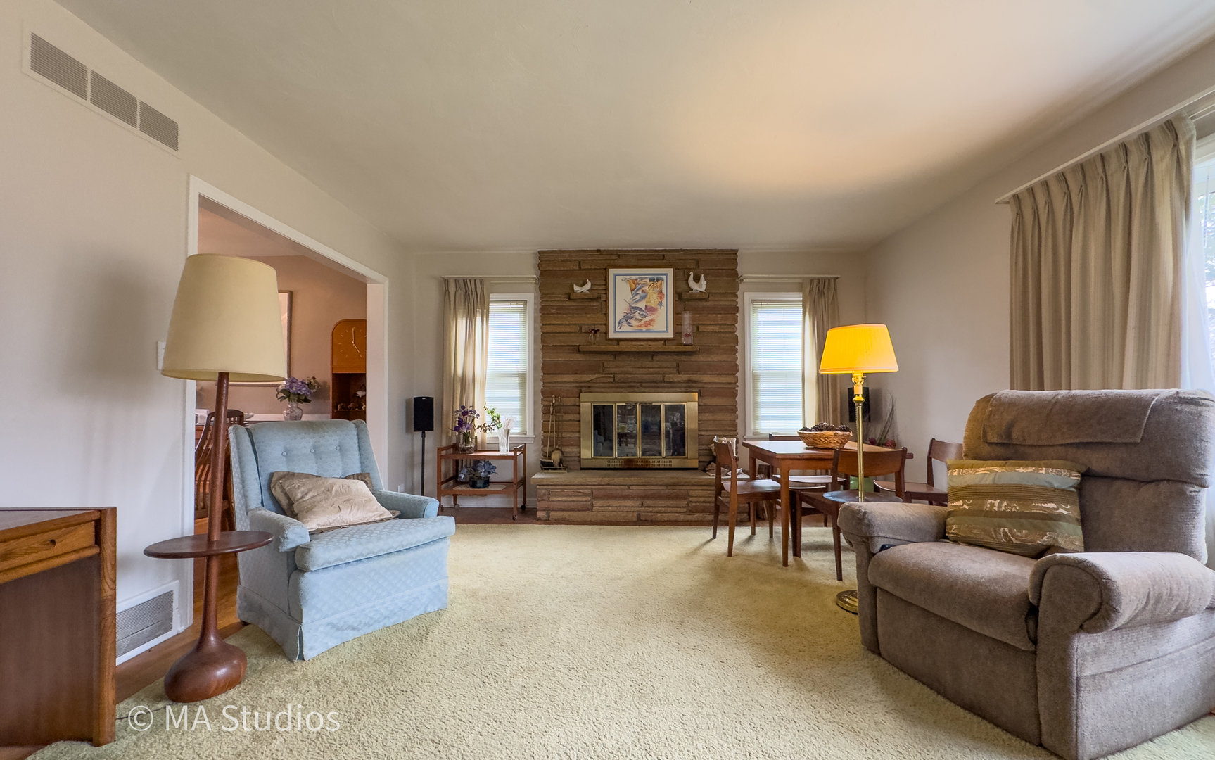 1219 Golf Lane, Wheaton, IL 60189