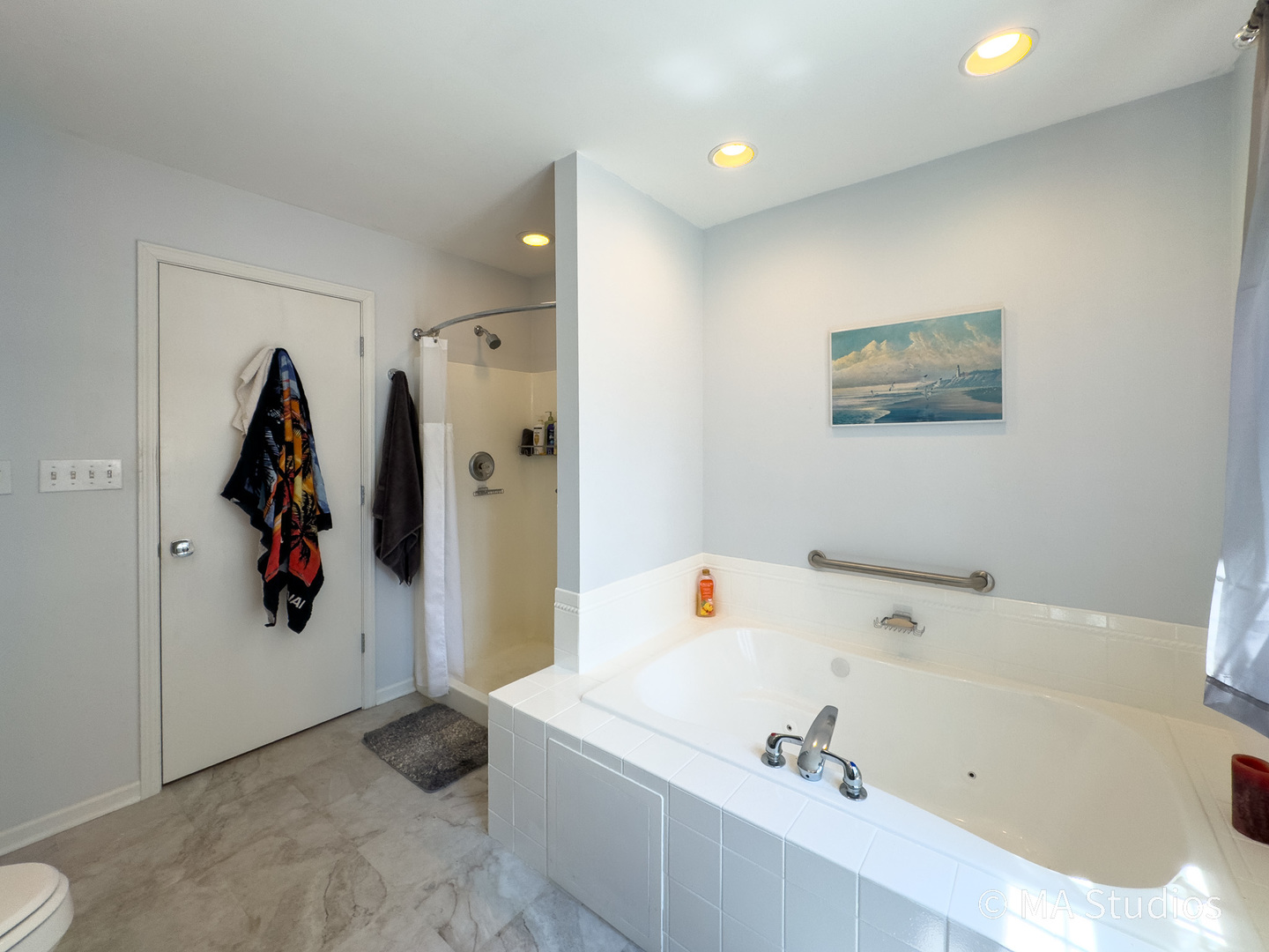 1219 Golf Lane, Wheaton, IL 60189