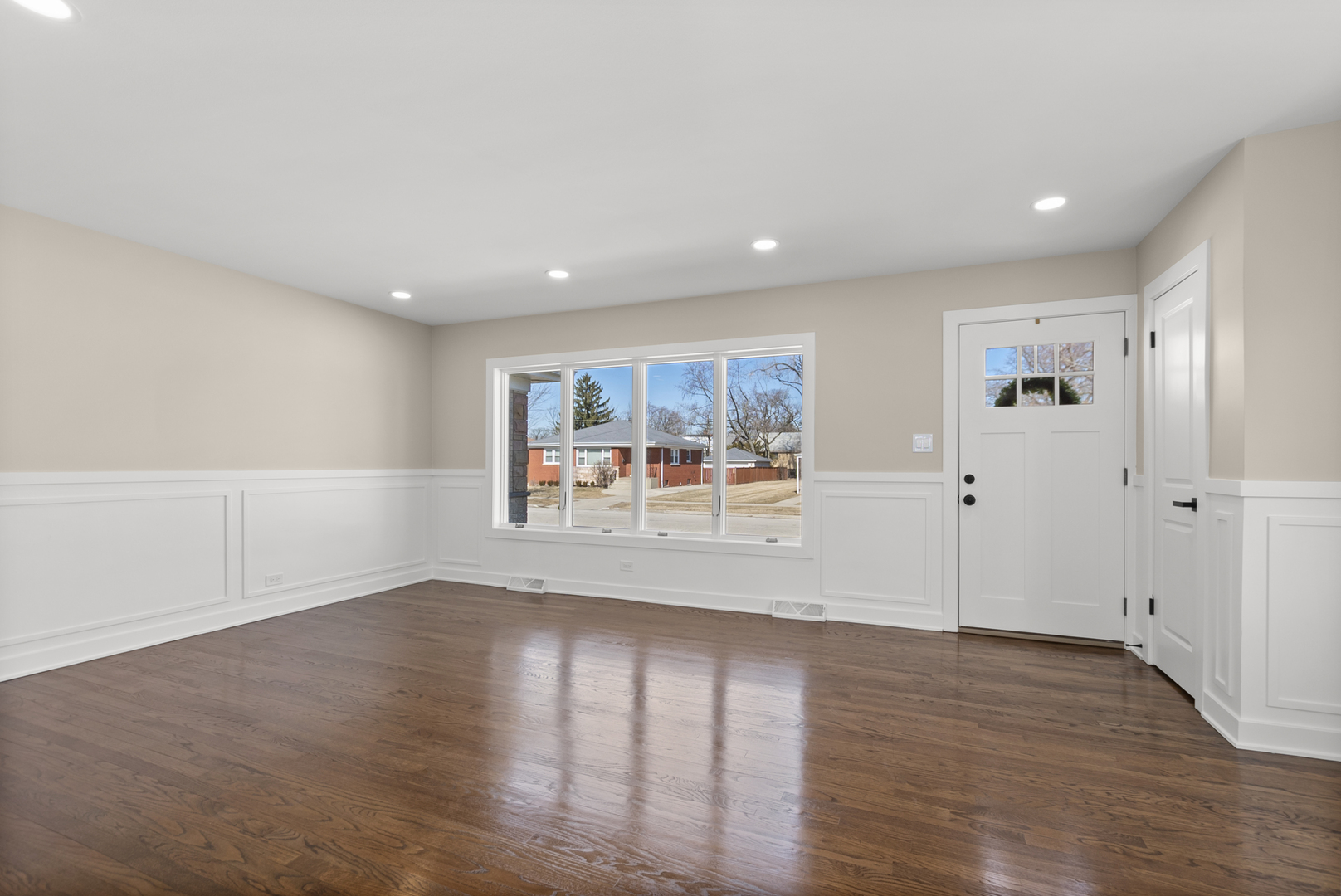 9027 27th Street, Brookfield, IL 60513