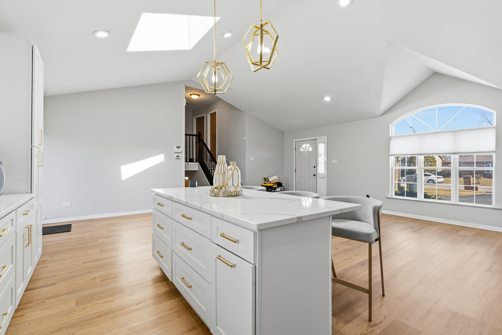 18710 Walnut Avenue, Country Club Hills, IL 60478