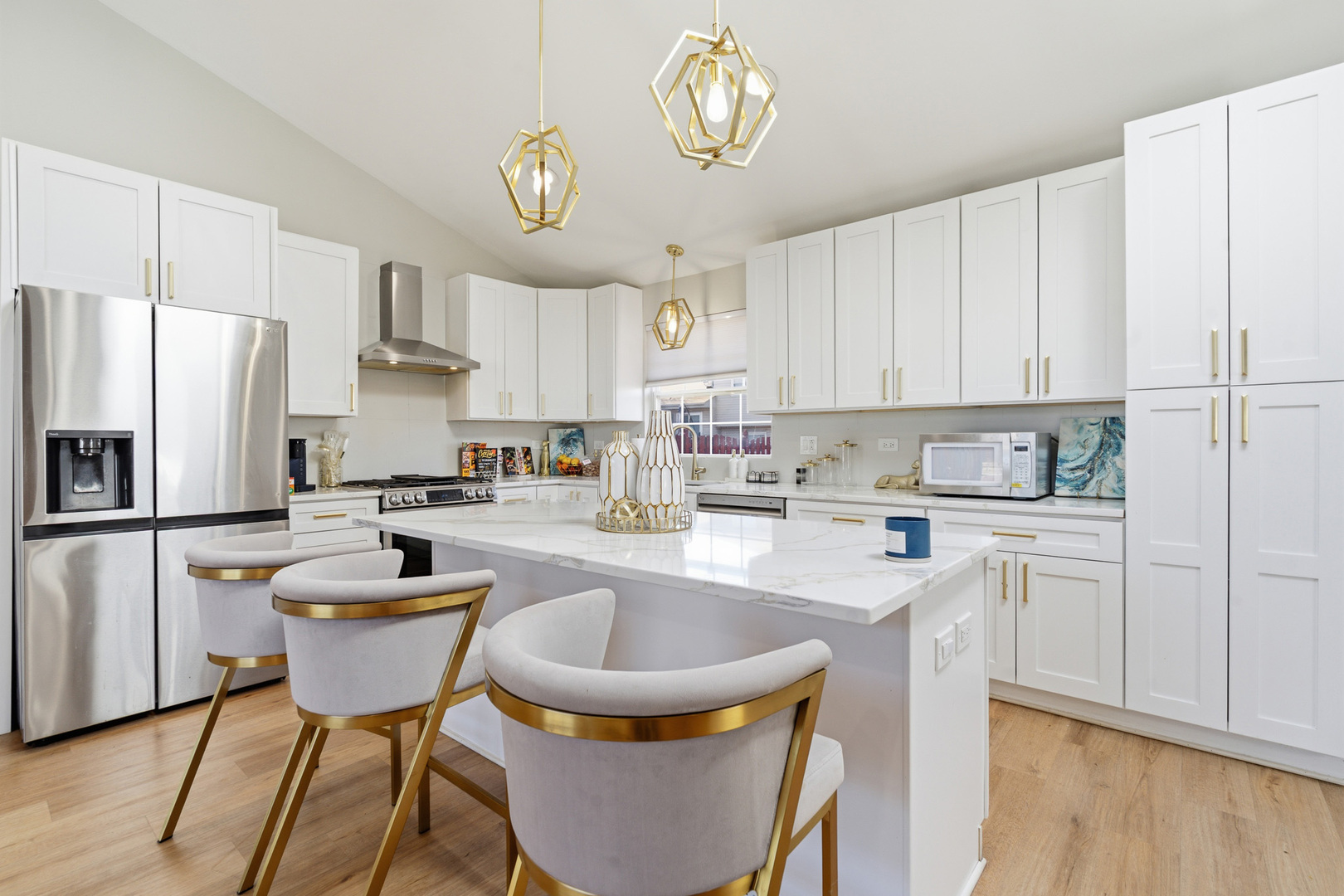 18710 Walnut Avenue, Country Club Hills, IL 60478