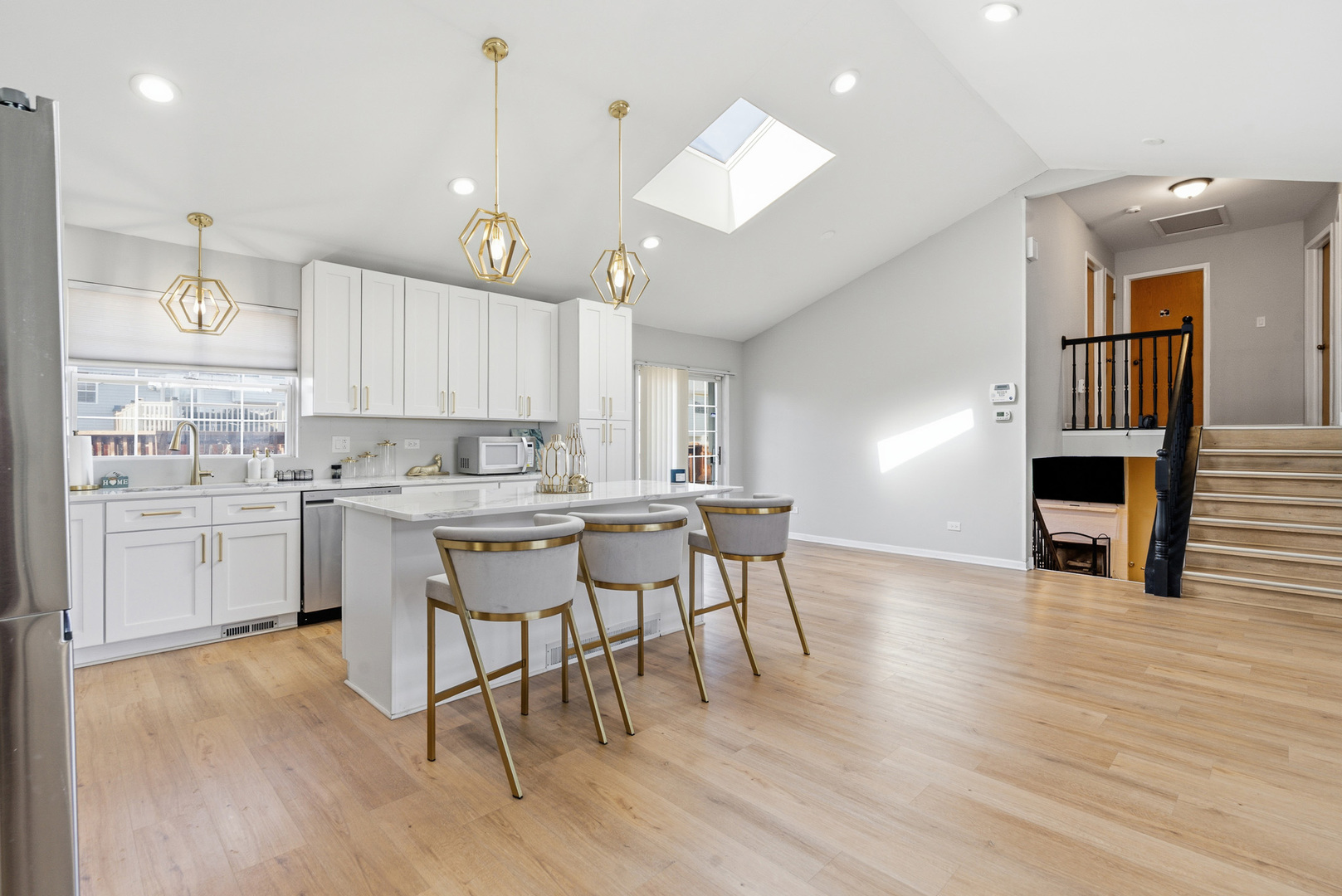 18710 Walnut Avenue, Country Club Hills, IL 60478