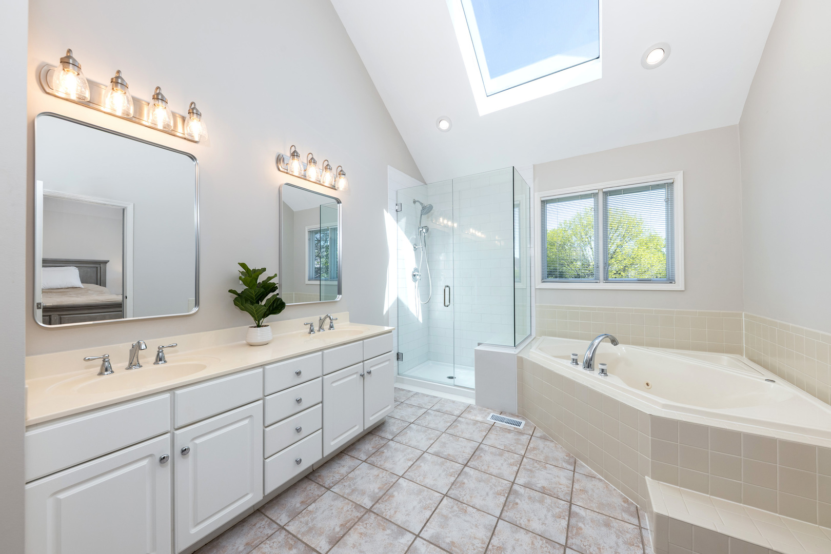 1407 Grommon Road, Naperville, IL 60564