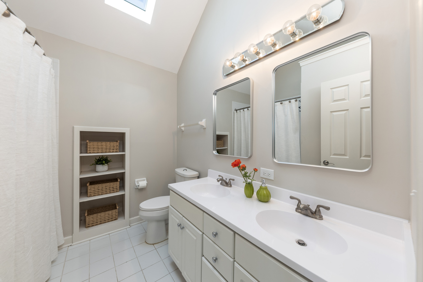 1407 Grommon Road, Naperville, IL 60564