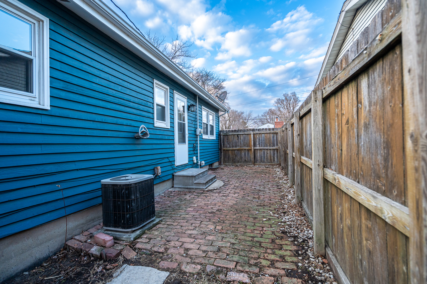 1607 Hovey Avenue, Normal, IL 61761