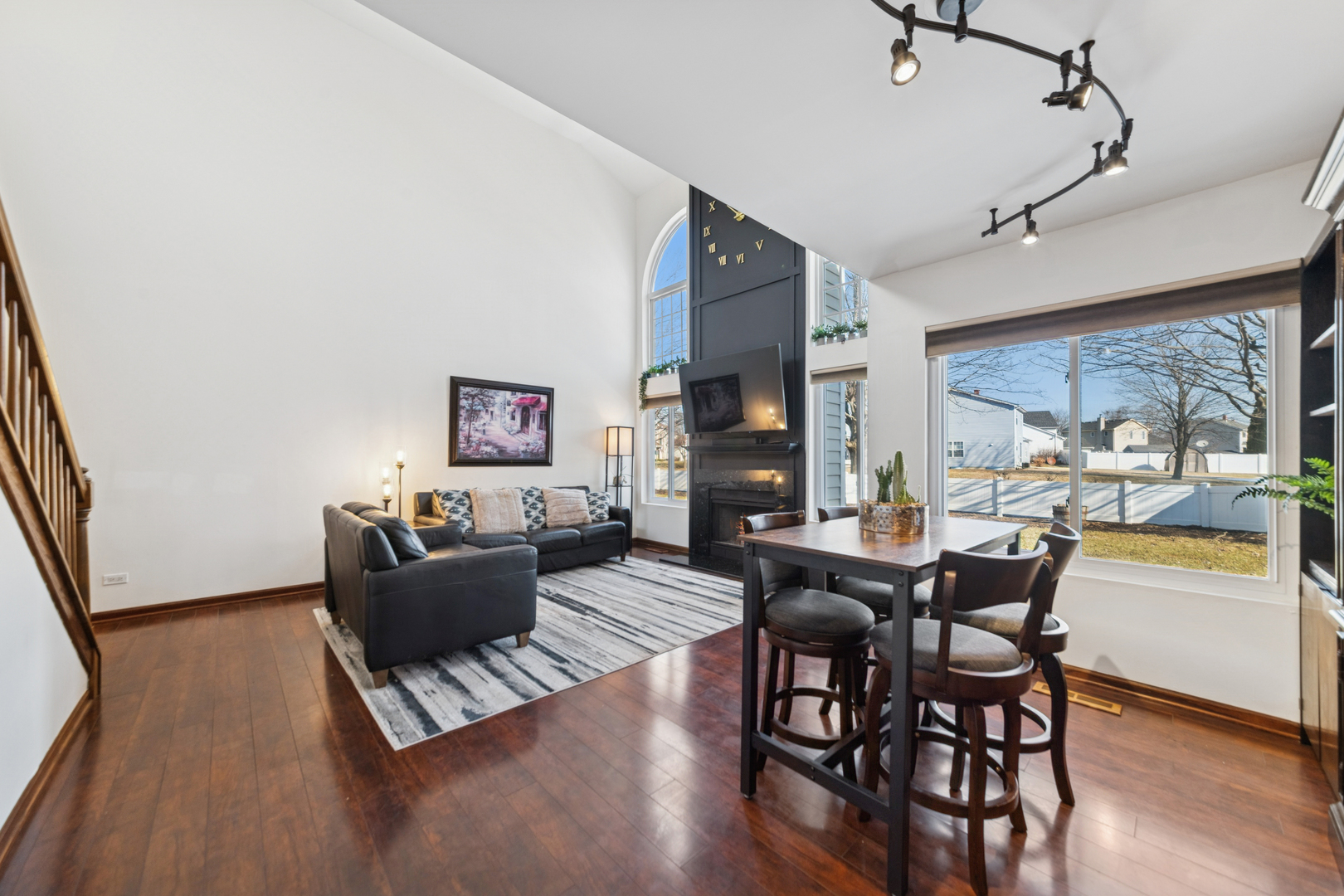 1105 Longford Road, Bartlett, IL 60103