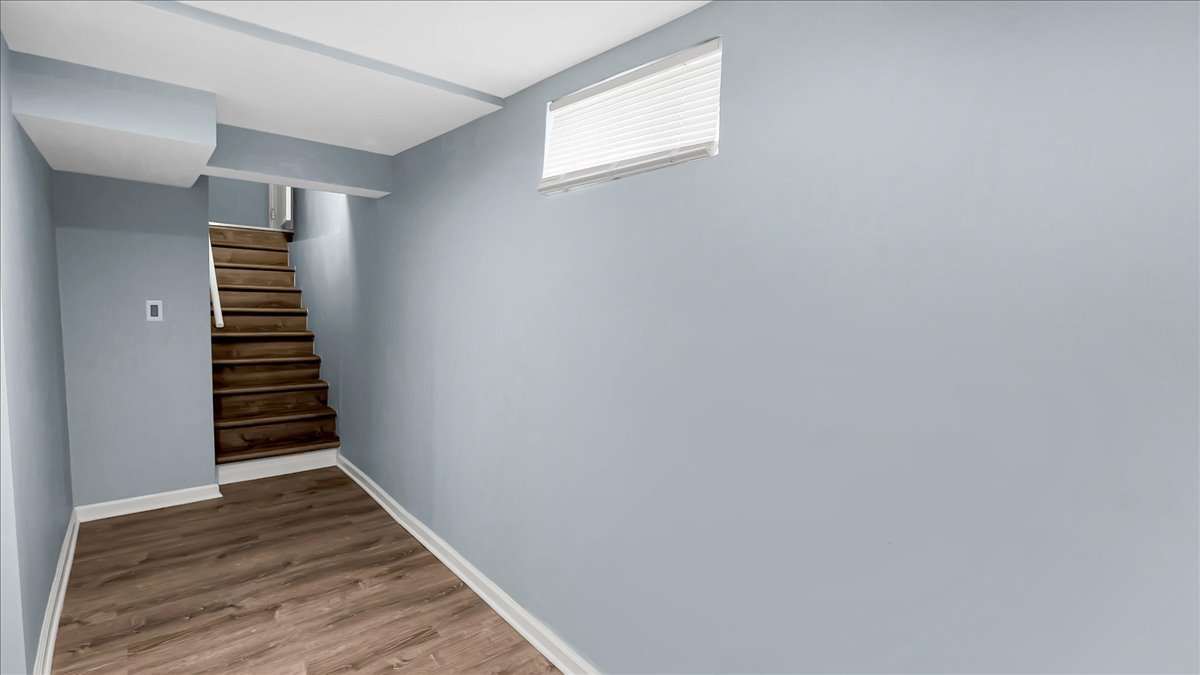 406 N Park Drive, Glenwood, IL 60425