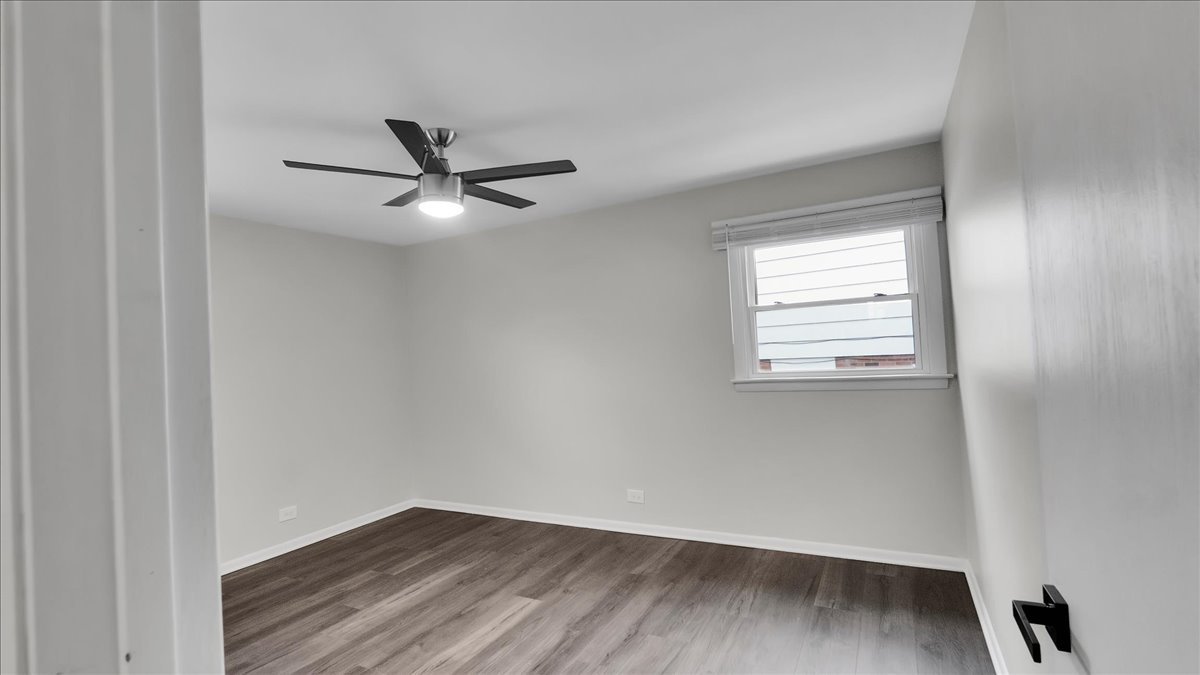 406 N Park Drive, Glenwood, IL 60425