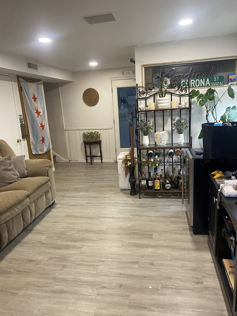 1832 N Jackson Street, Waukegan, IL 60087