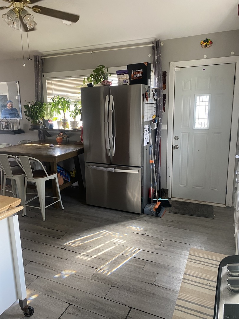 1832 N Jackson Street, Waukegan, IL 60087