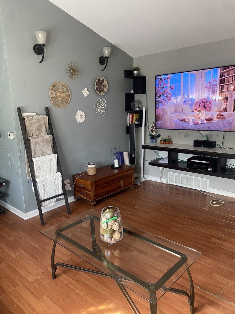 1832 N Jackson Street, Waukegan, IL 60087