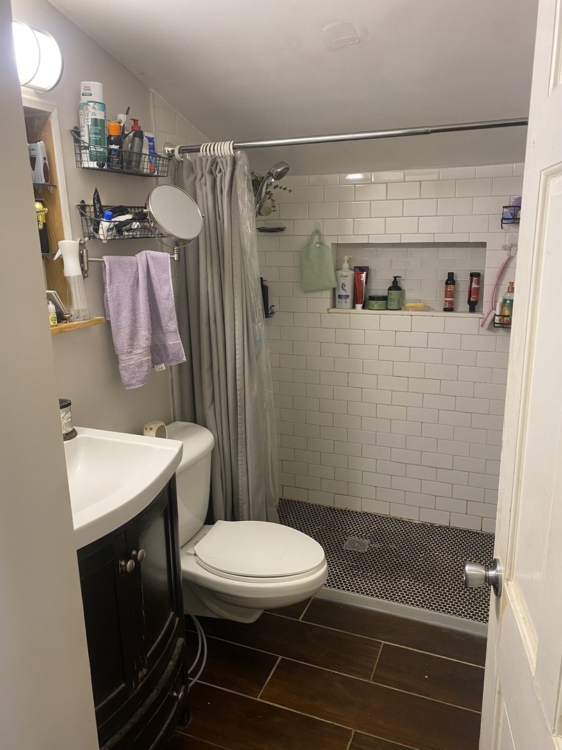 1832 N Jackson Street, Waukegan, IL 60087