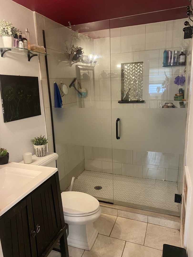 1832 N Jackson Street, Waukegan, IL 60087