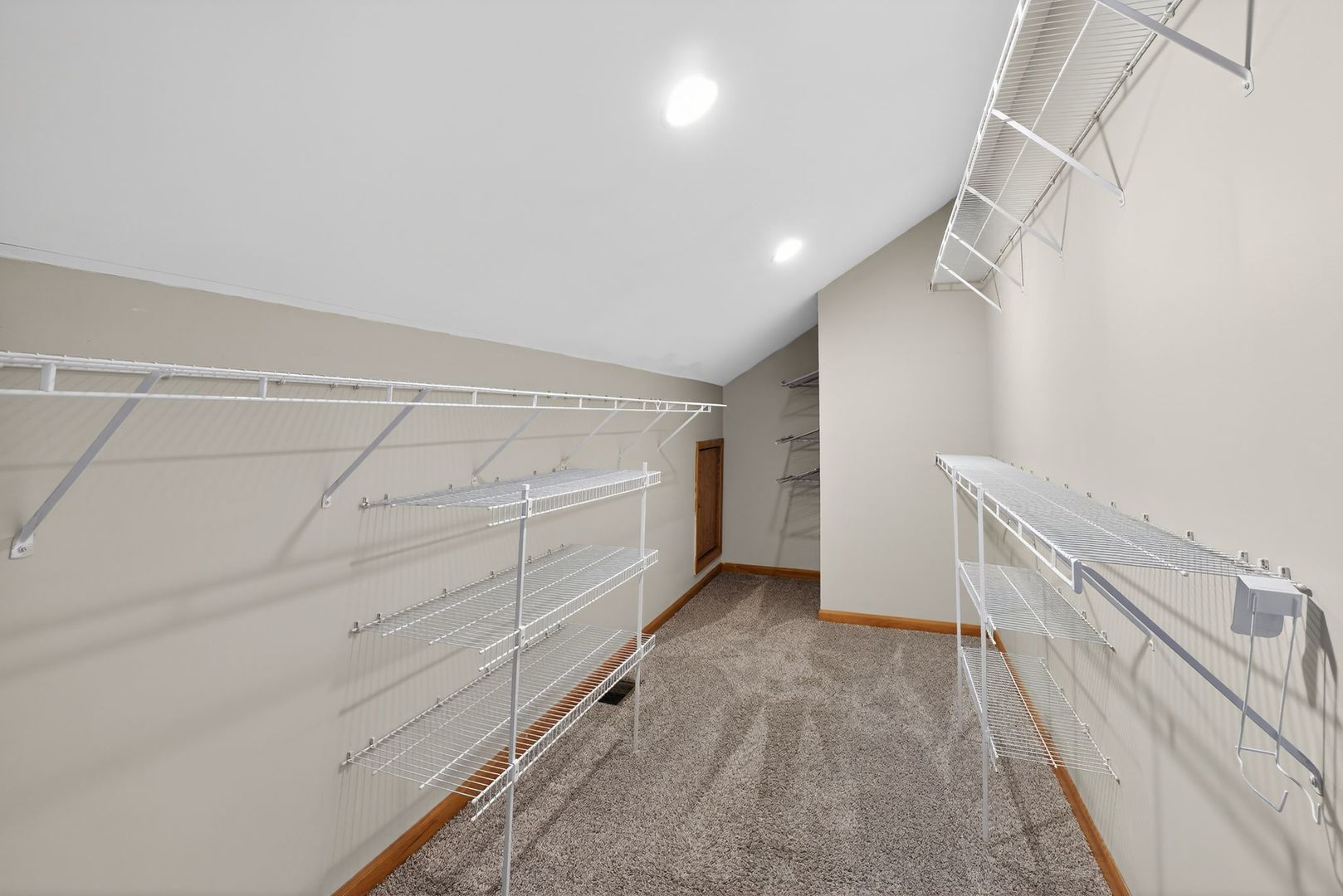 1302 Deerpath Drive, Yorkville, IL 60560