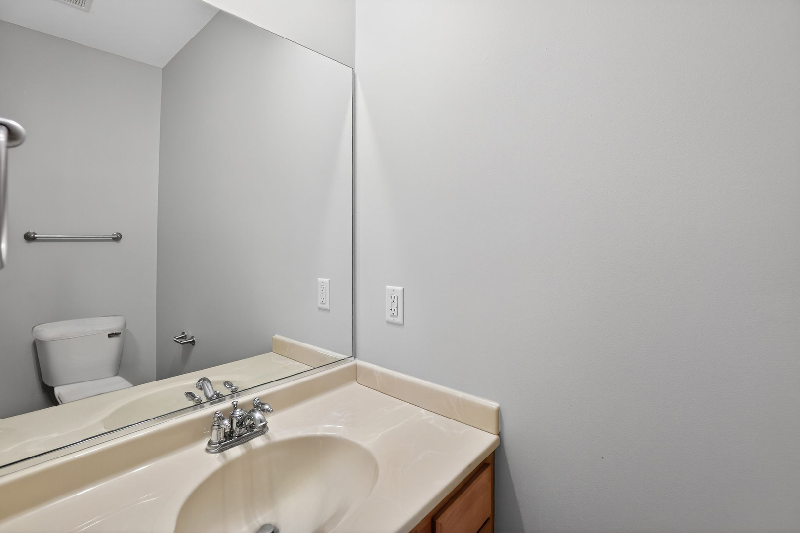 1302 Deerpath Drive, Yorkville, IL 60560