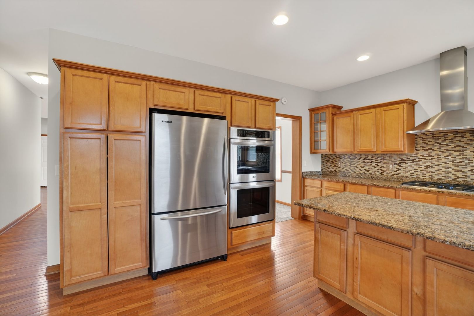 1302 Deerpath Drive, Yorkville, IL 60560