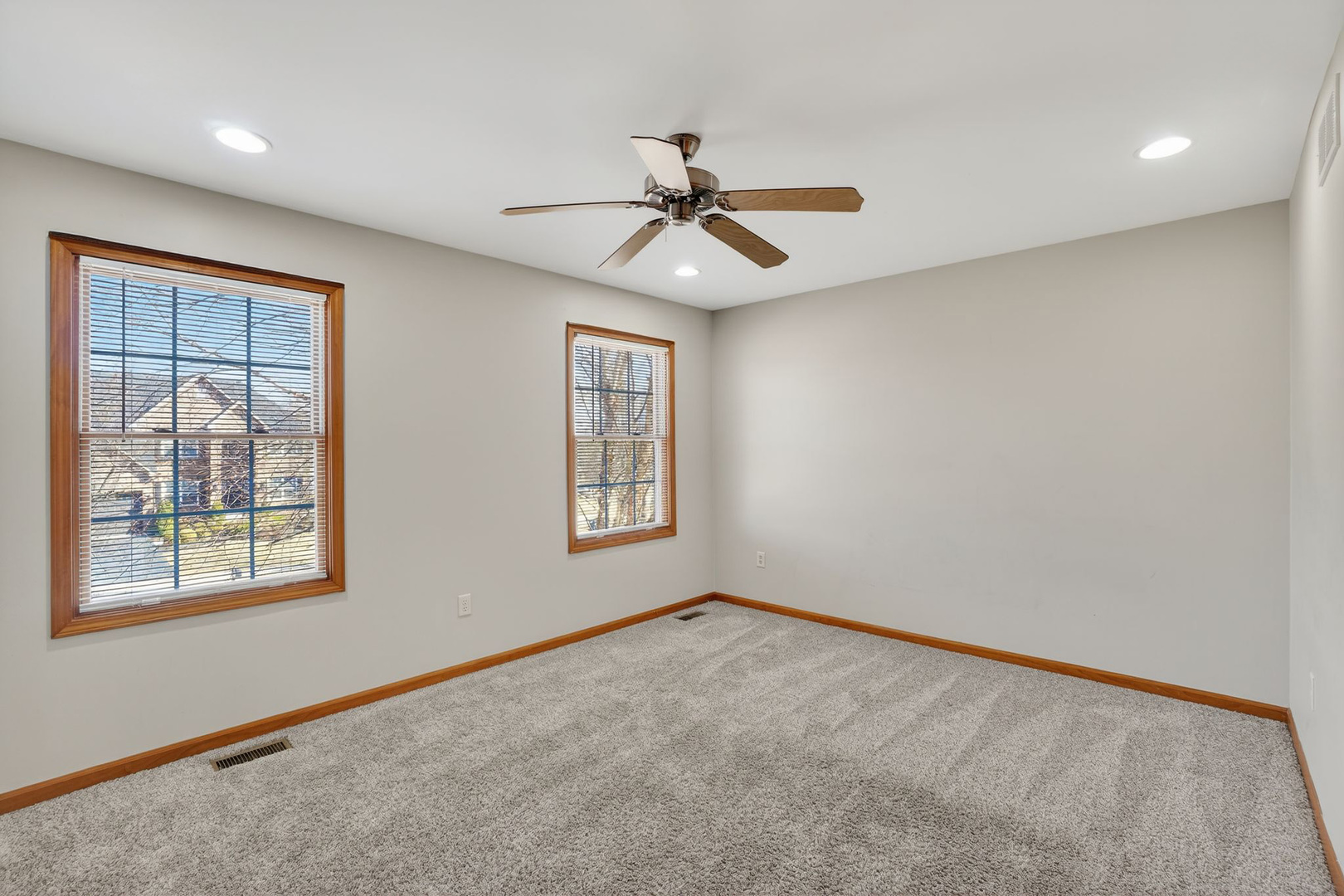 1302 Deerpath Drive, Yorkville, IL 60560