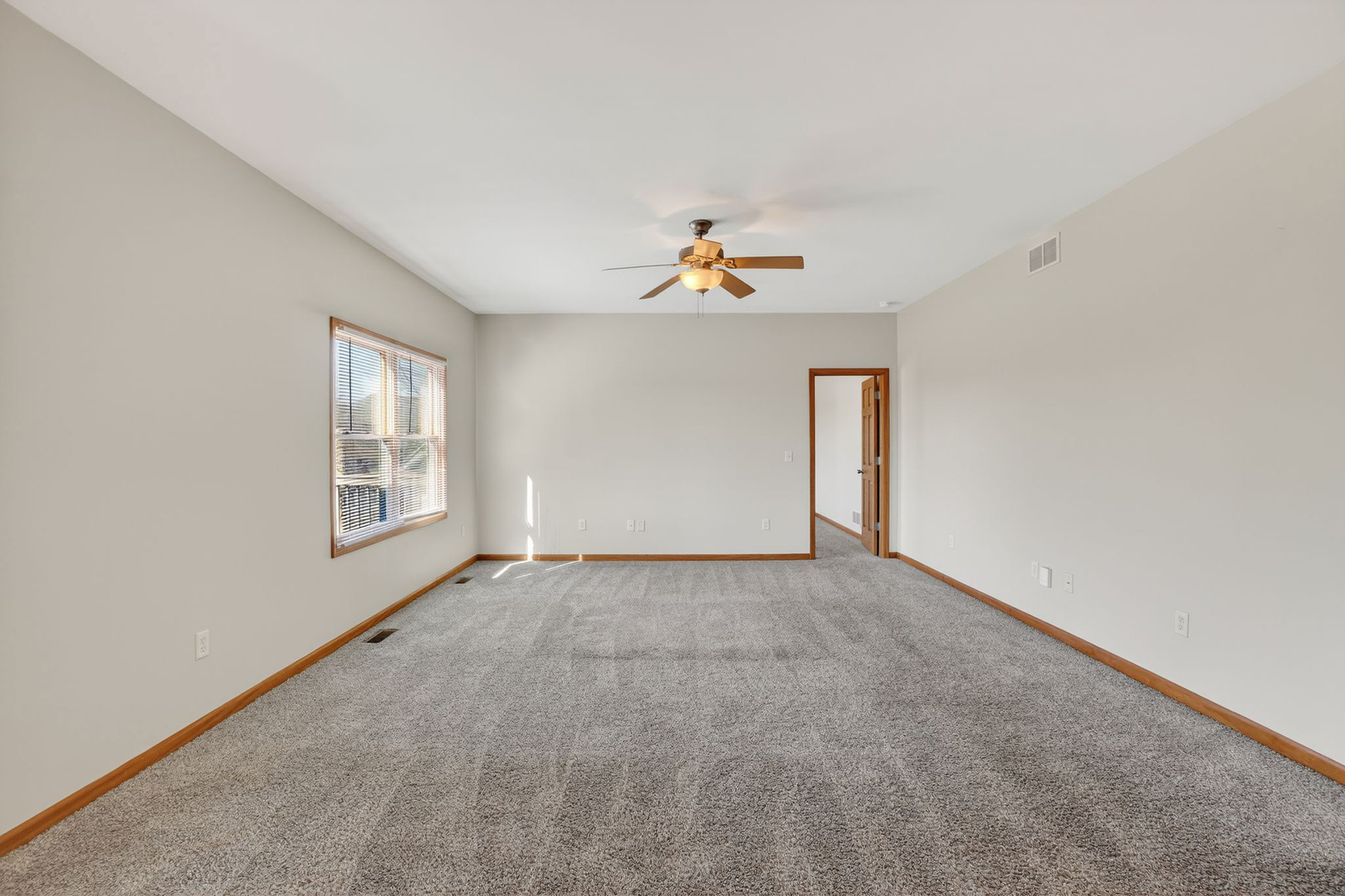 1302 Deerpath Drive, Yorkville, IL 60560