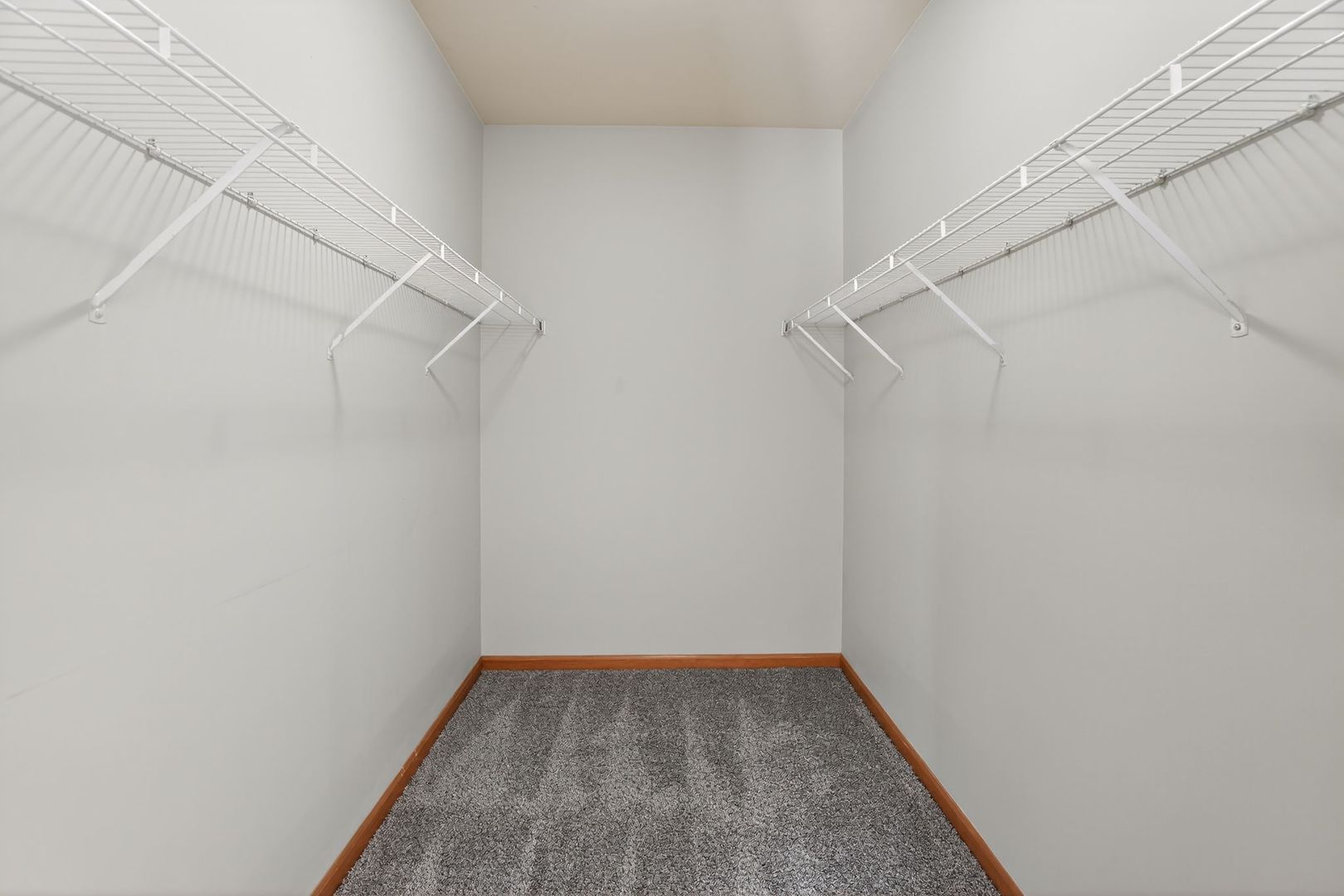 1302 Deerpath Drive, Yorkville, IL 60560