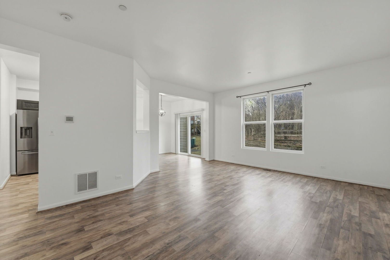 1438 Yellowstone Drive, Streamwood, IL 60107