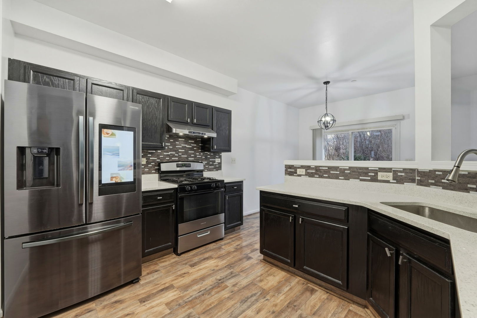 1438 Yellowstone Drive, Streamwood, IL 60107