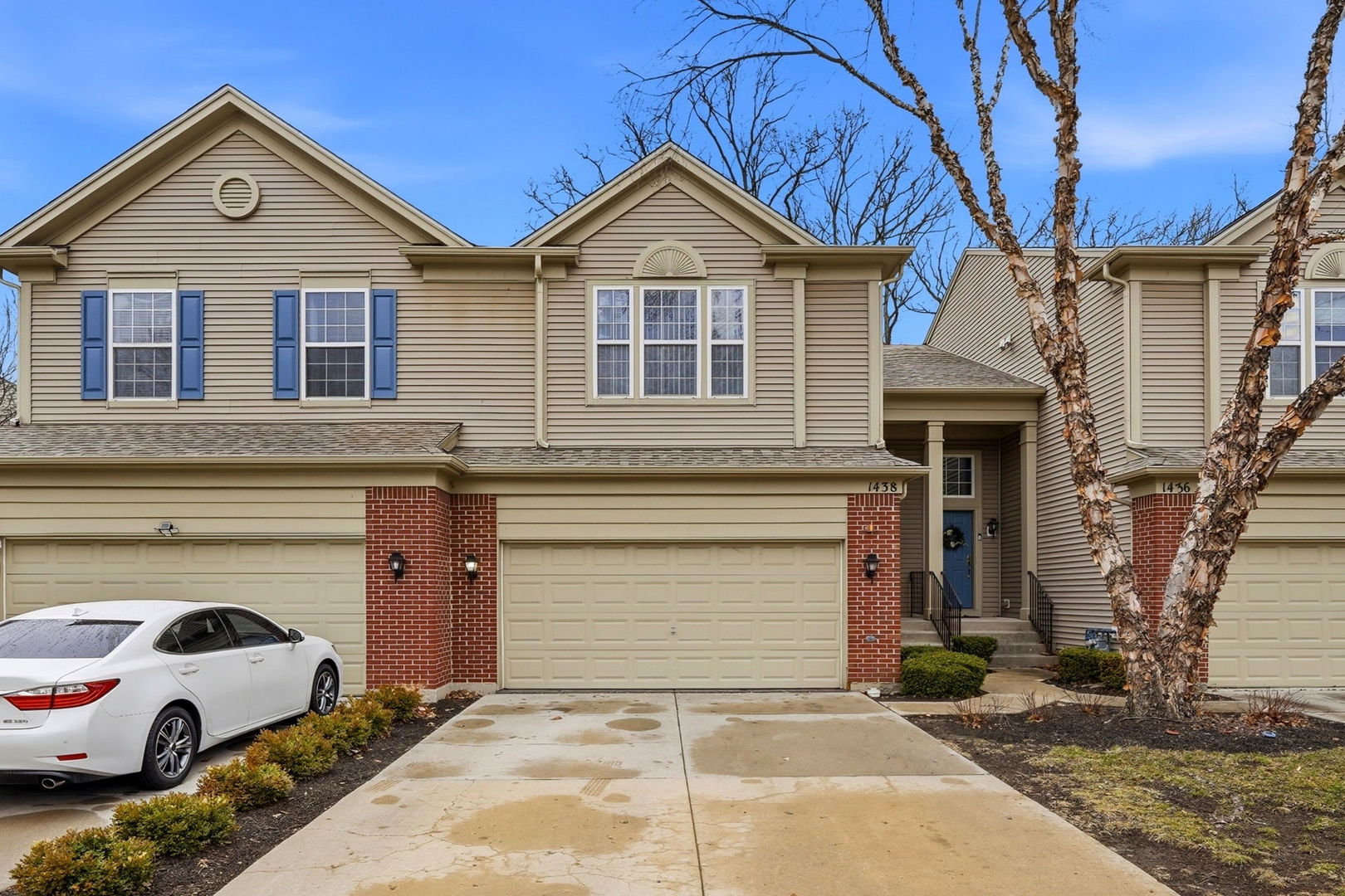 1438 Yellowstone Drive, Streamwood, IL 60107