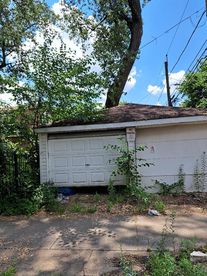 7800 S Peoria Street, Chicago, IL 60620