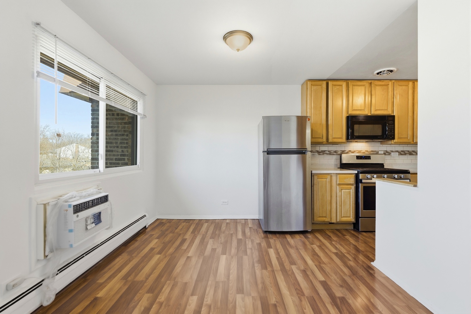 2620 N Windsor Drive #204, Arlington Heights, IL 60004