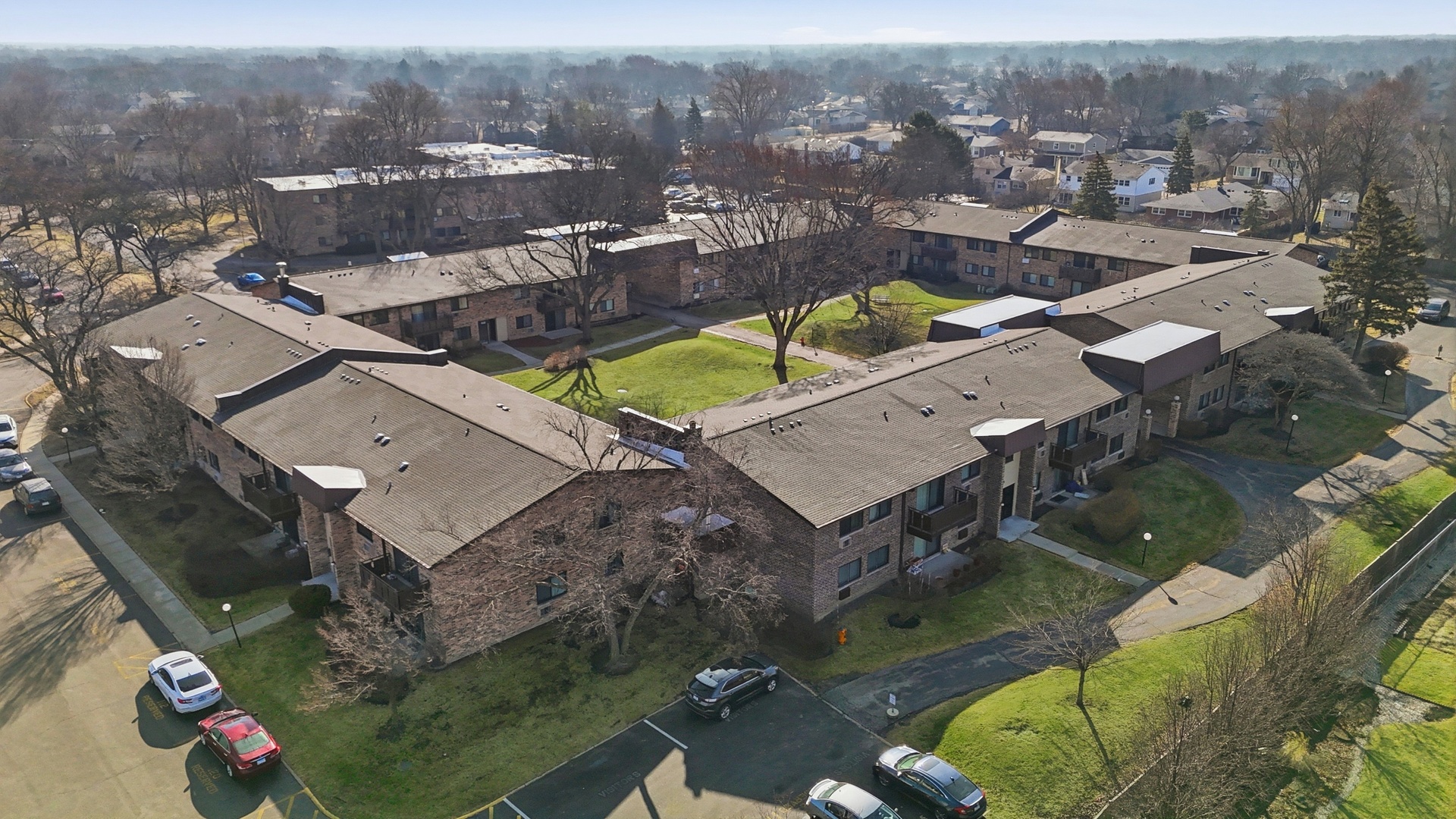 2620 N Windsor Drive #204, Arlington Heights, IL 60004