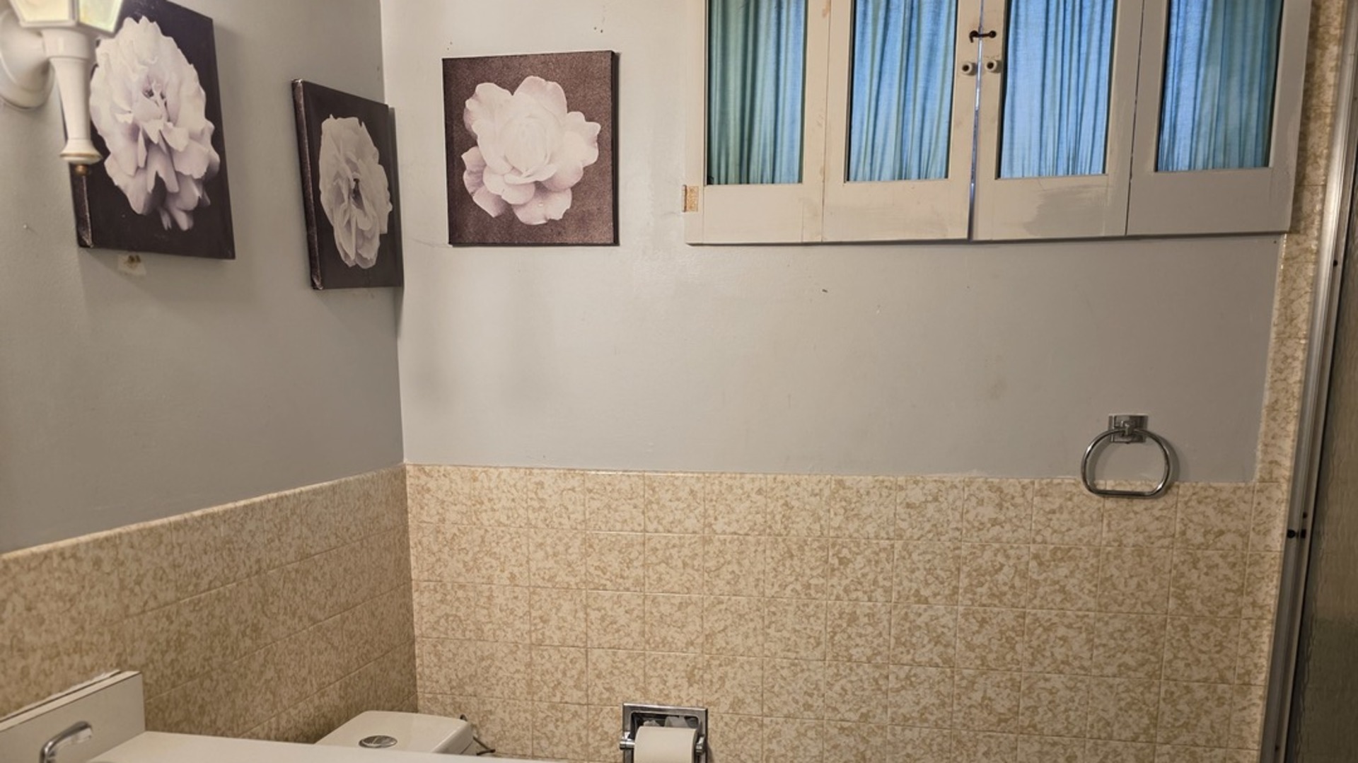 9243 S Francisco Avenue, Evergreen Park, IL 60805