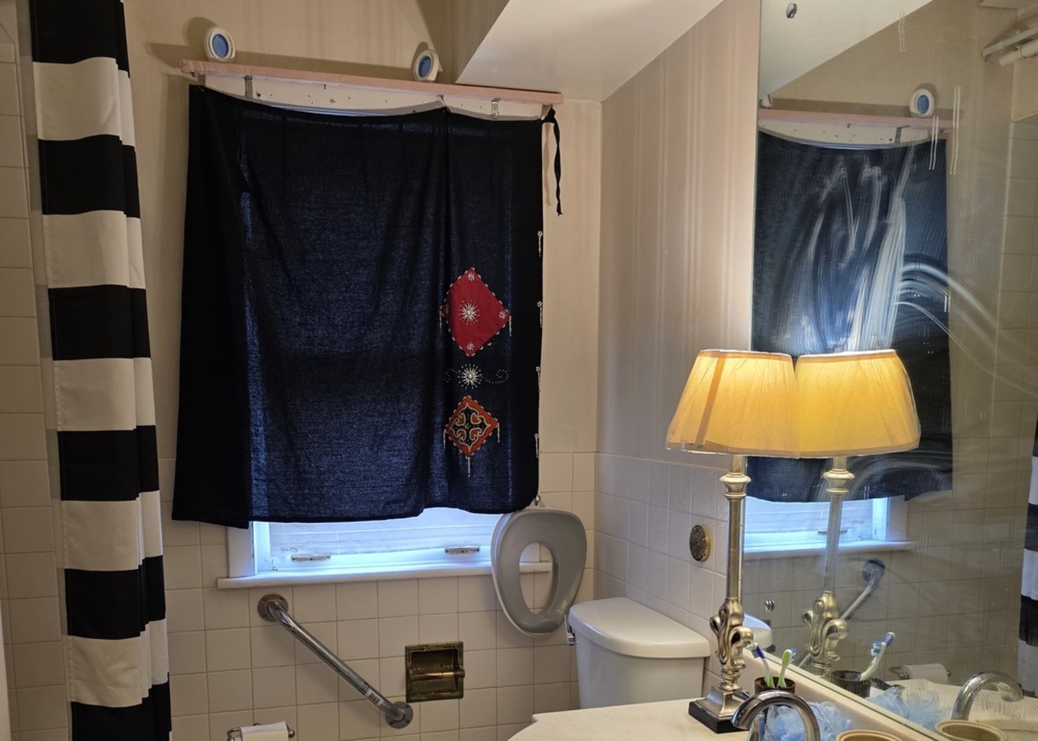 9243 S Francisco Avenue, Evergreen Park, IL 60805