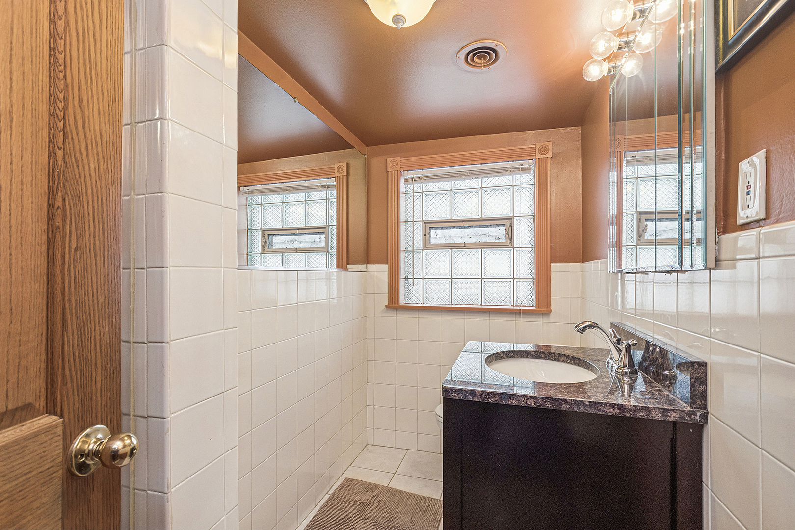 8431 S Rockwell Street, Chicago, IL 60652