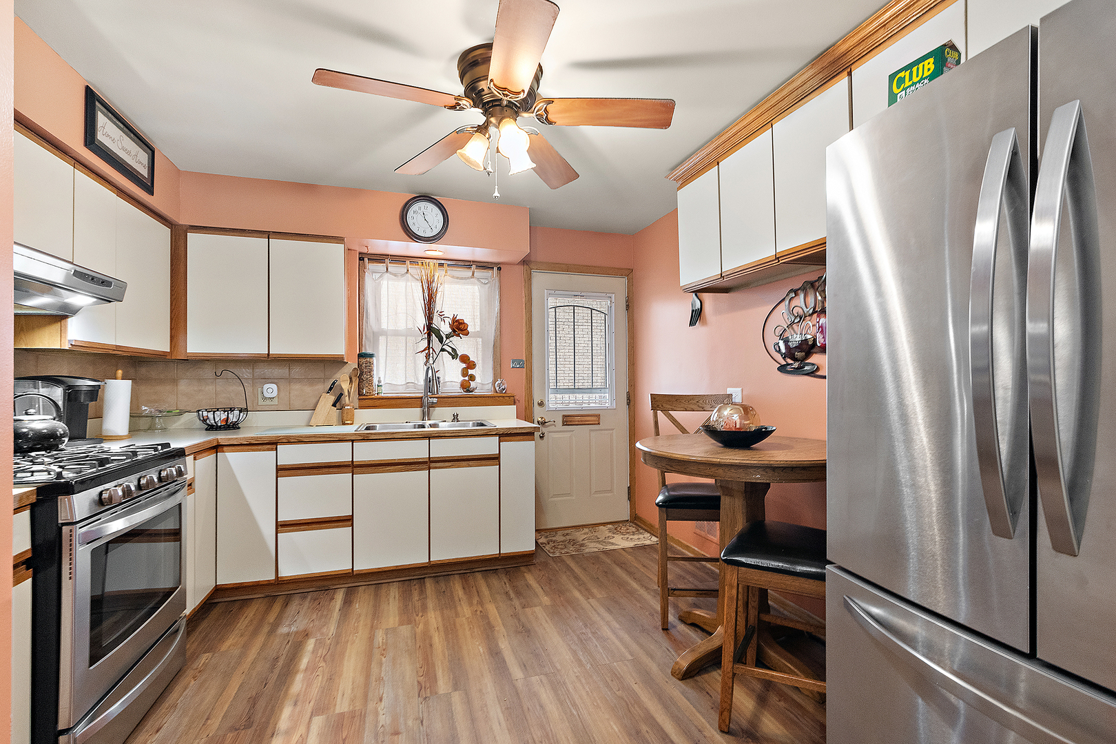 8431 S Rockwell Street, Chicago, IL 60652