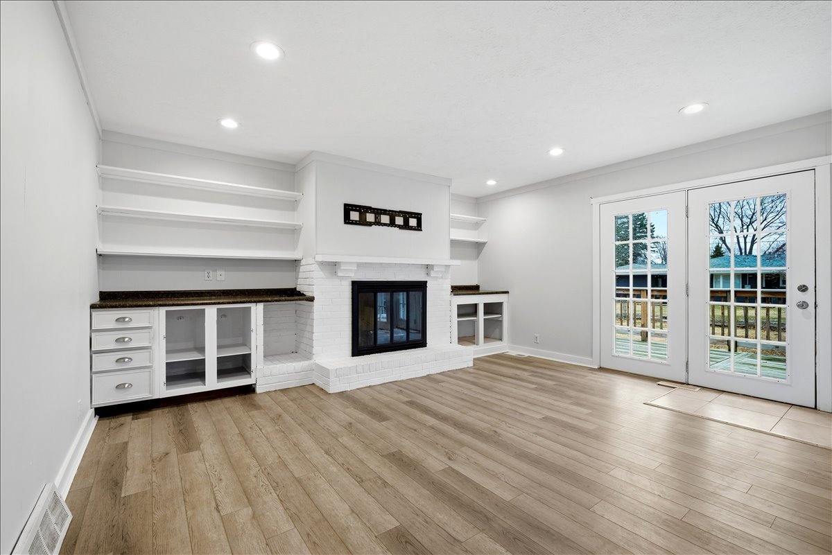 811 W College Avenue, Normal, IL 61761