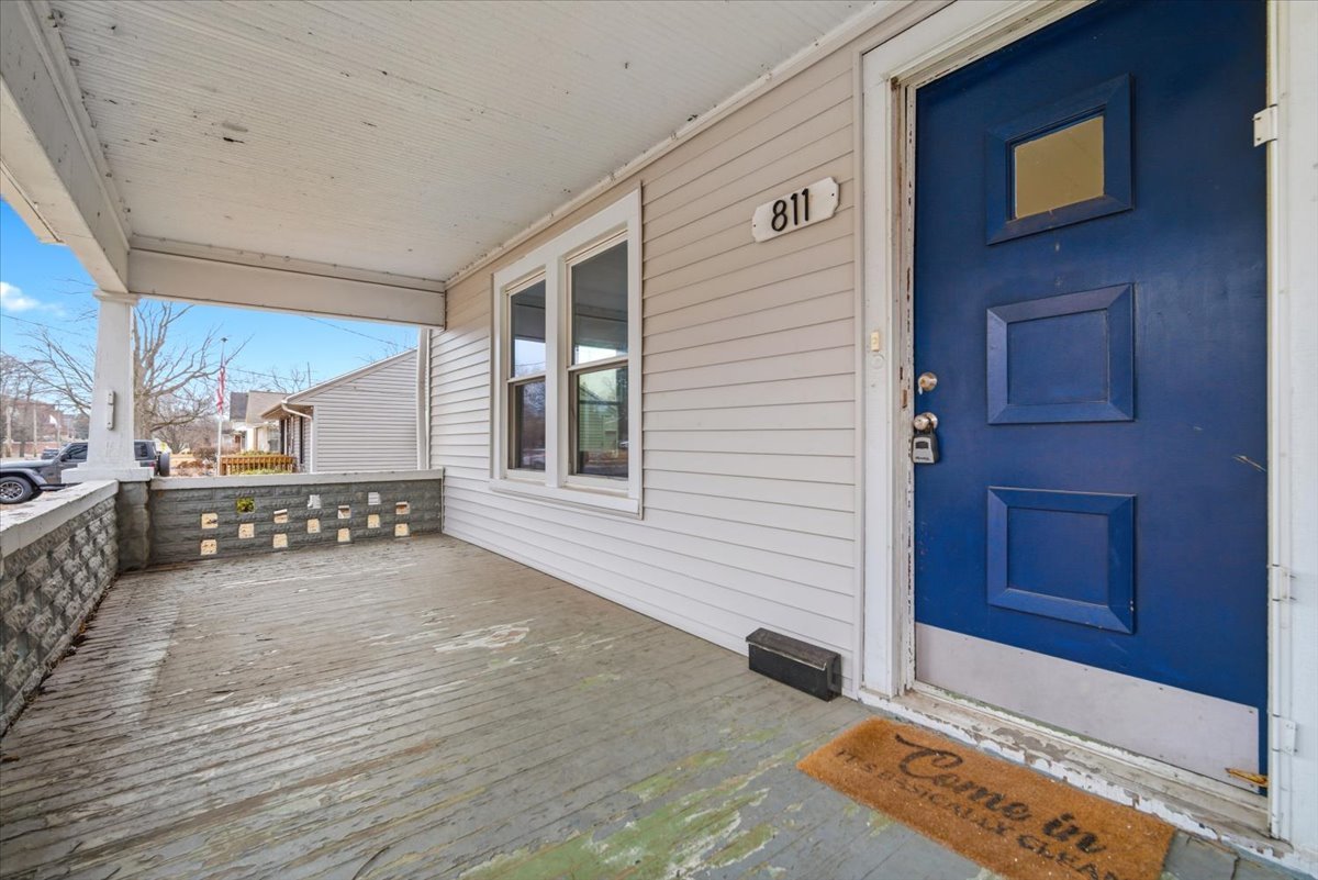 811 W College Avenue, Normal, IL 61761