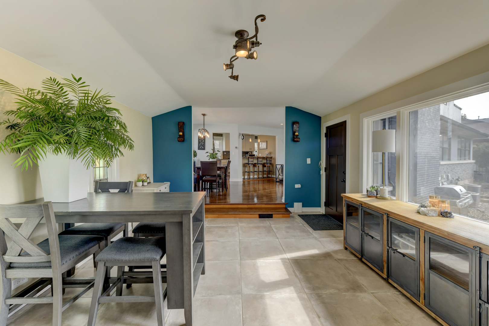 712 Gardner Road, Flossmoor, IL 60422