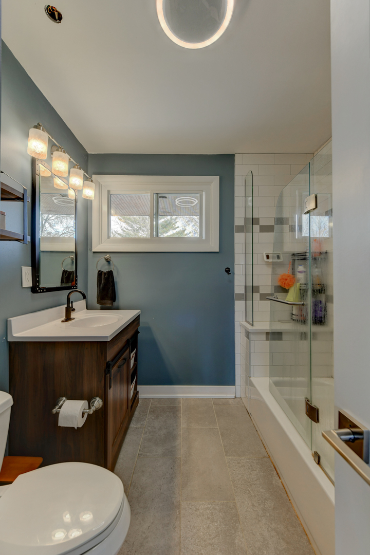 712 Gardner Road, Flossmoor, IL 60422