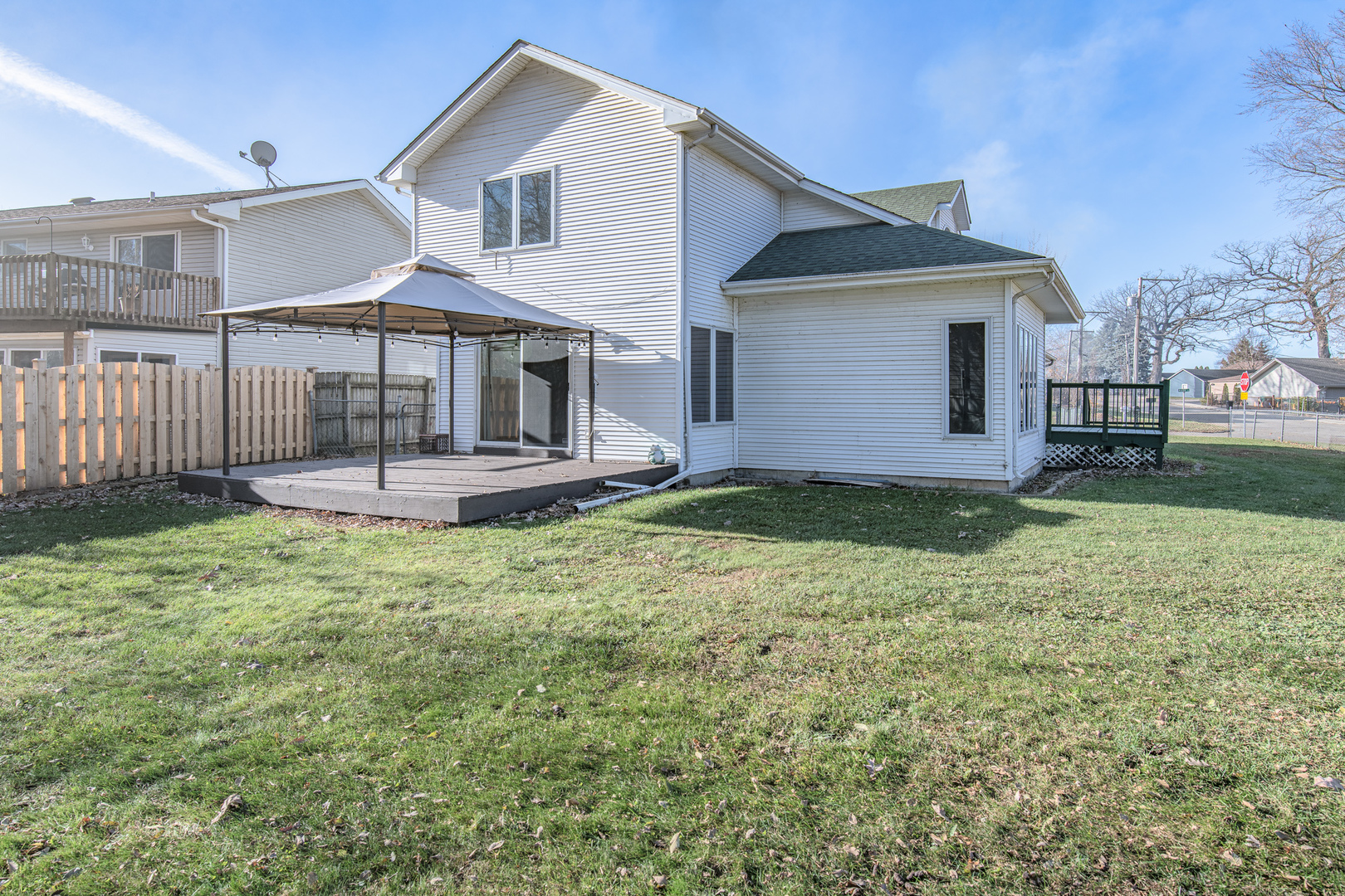 97 Mark Lane, Fox Lake, IL 60020