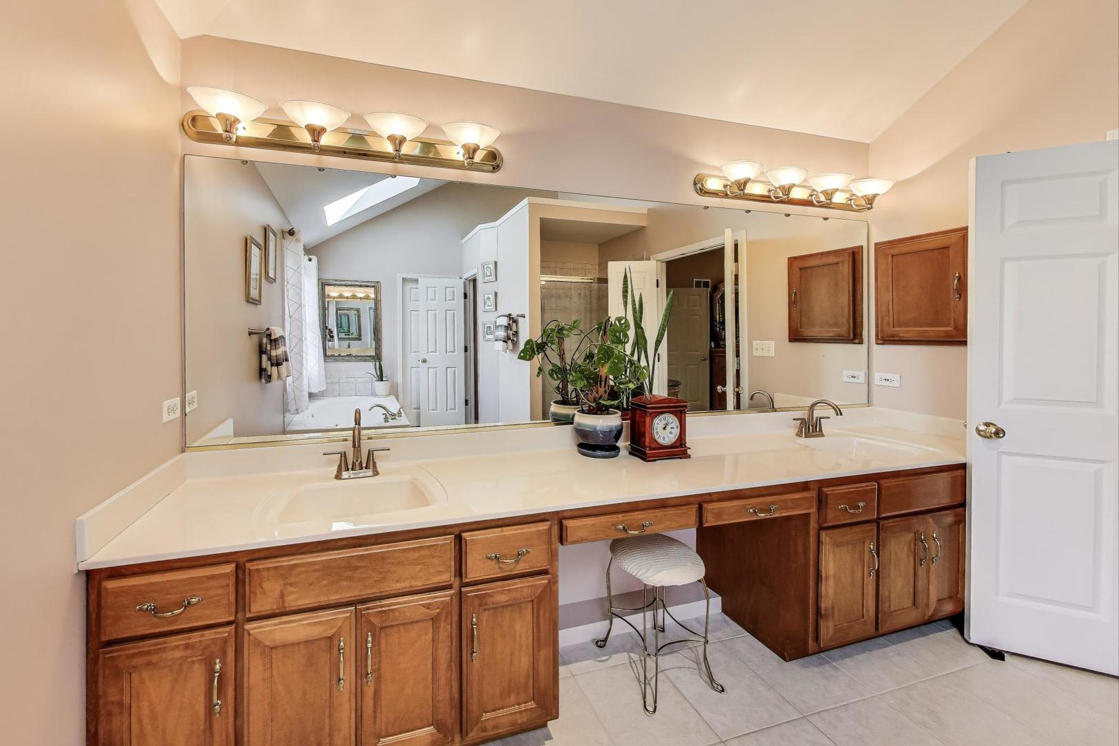 23058 Arbor Creek Drive, Plainfield, IL 60586