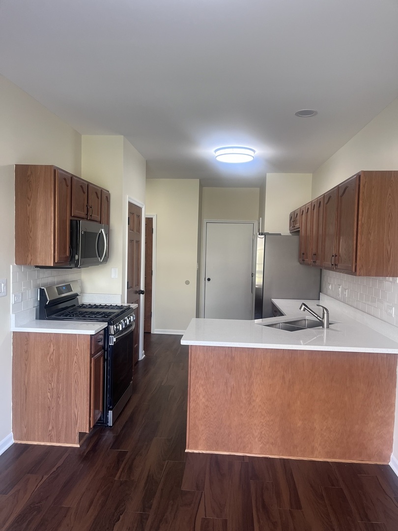 547 Goodwin Drive, Bolingbrook, IL 60440