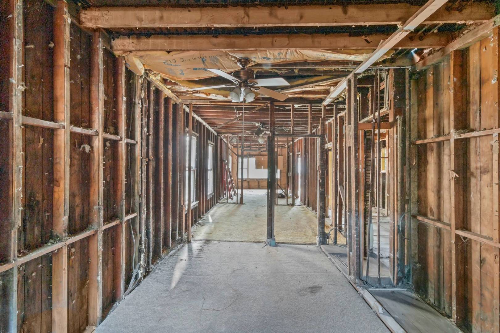 6405 S Eberhart Avenue, Chicago, IL 60637