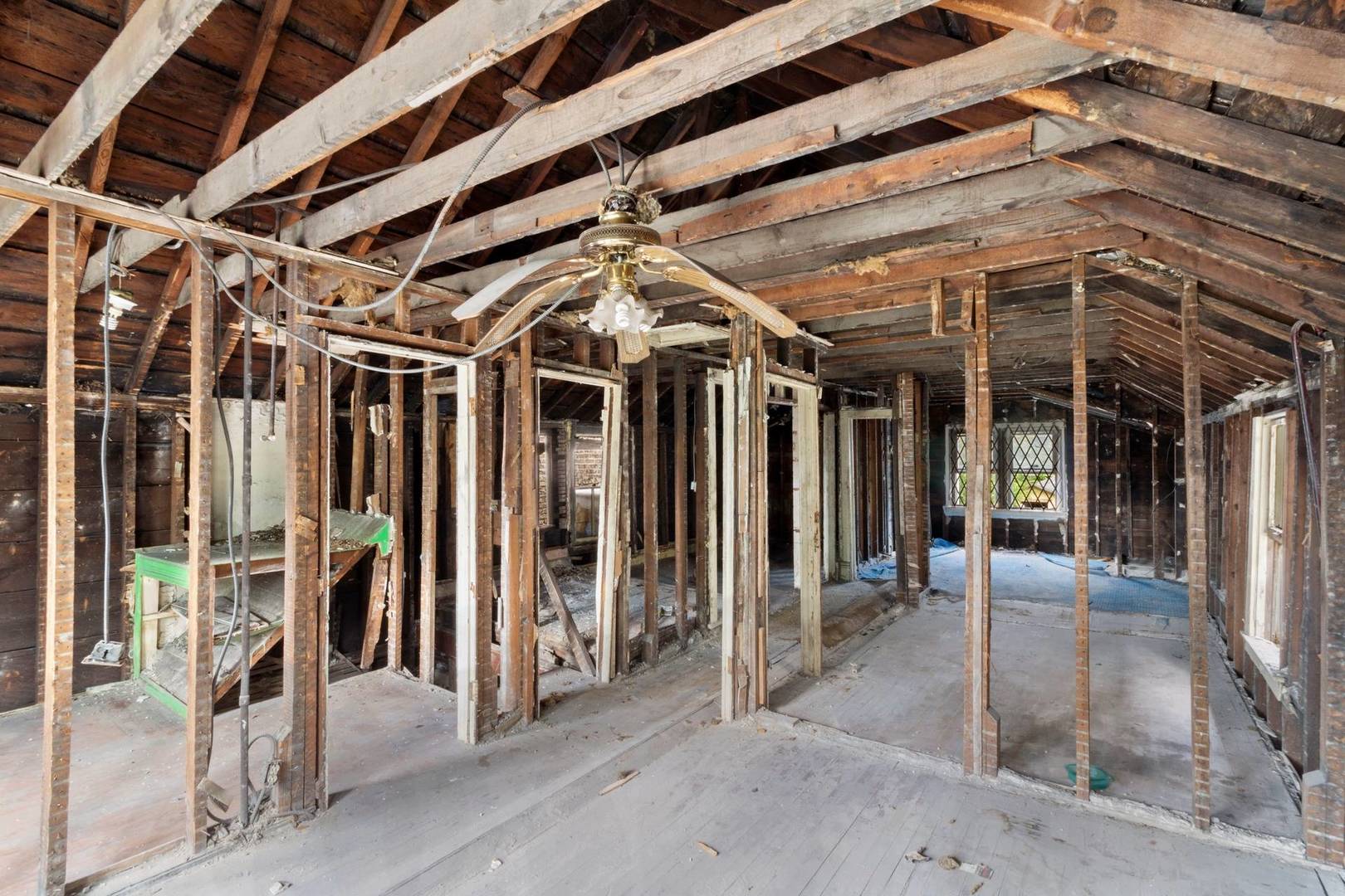 6405 S Eberhart Avenue, Chicago, IL 60637