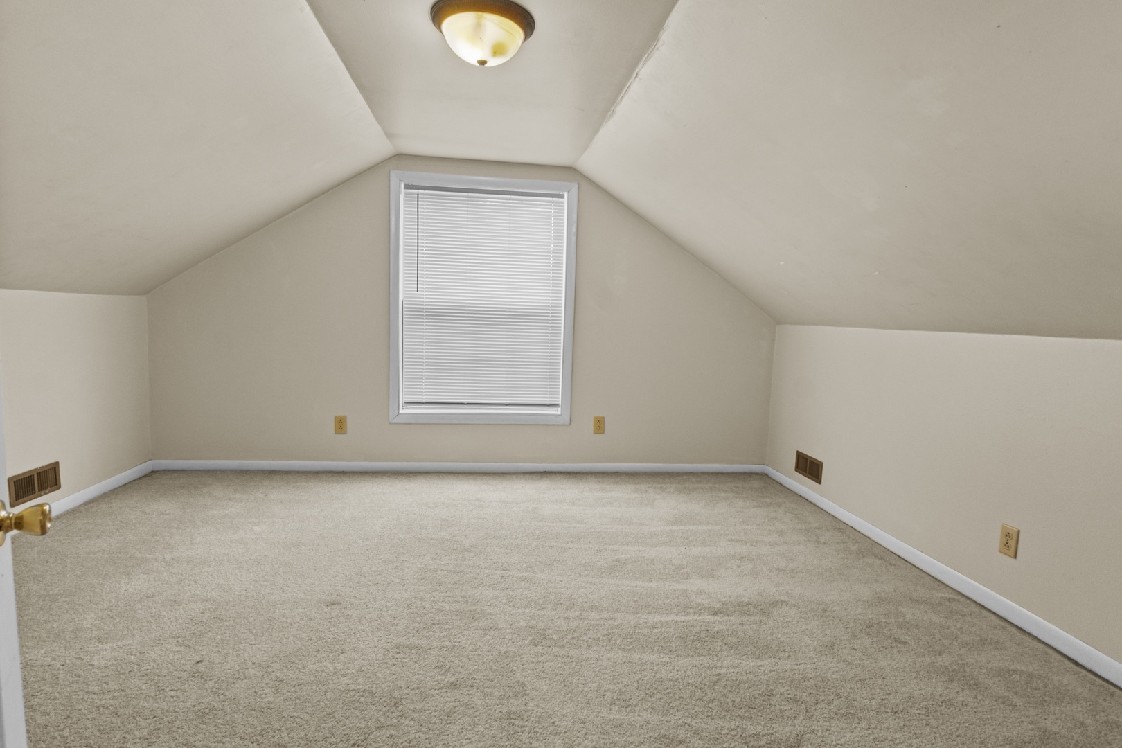 209 N Maple Street, Grant Park, IL 60940