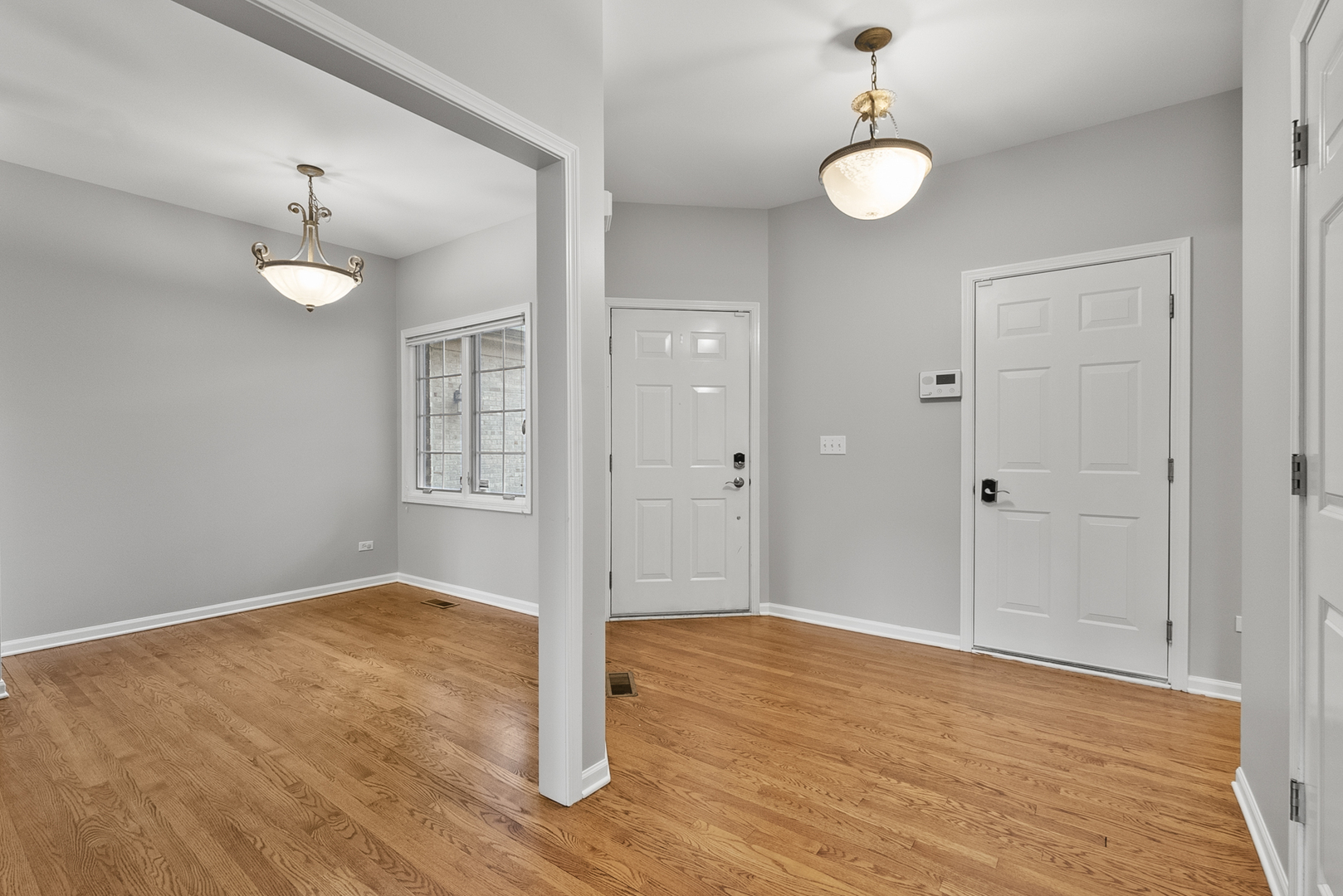 217 Winding Trails Drive, Willow Springs, IL 60480