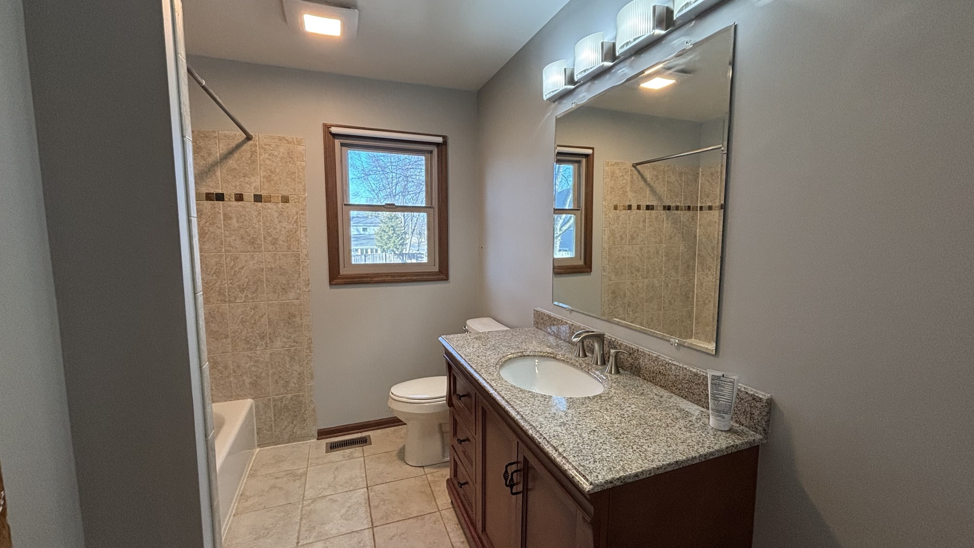 1405 E Bailey Road, Naperville, IL 60565