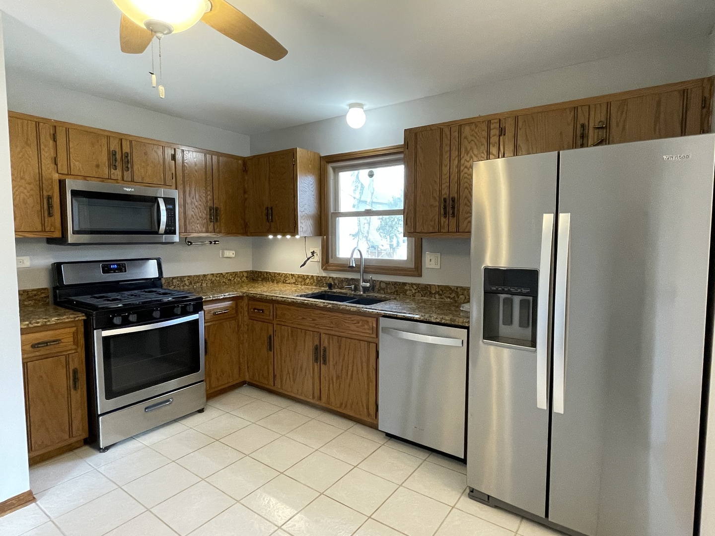 1405 E Bailey Road, Naperville, IL 60565