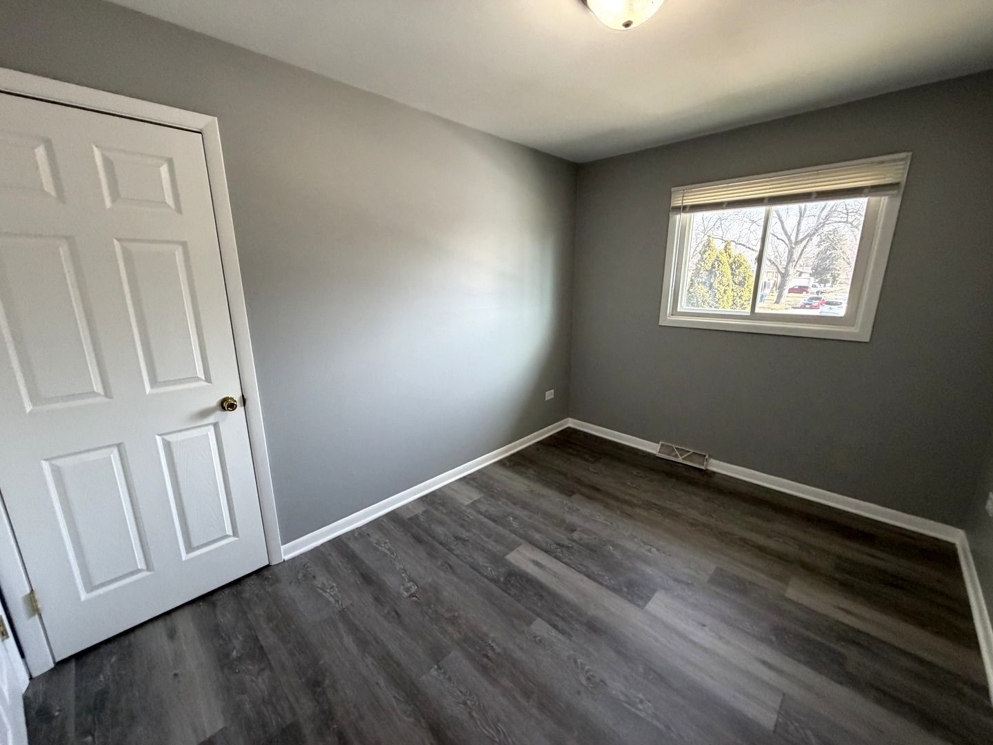 12204 S Lawndale Avenue, Alsip, IL 60803