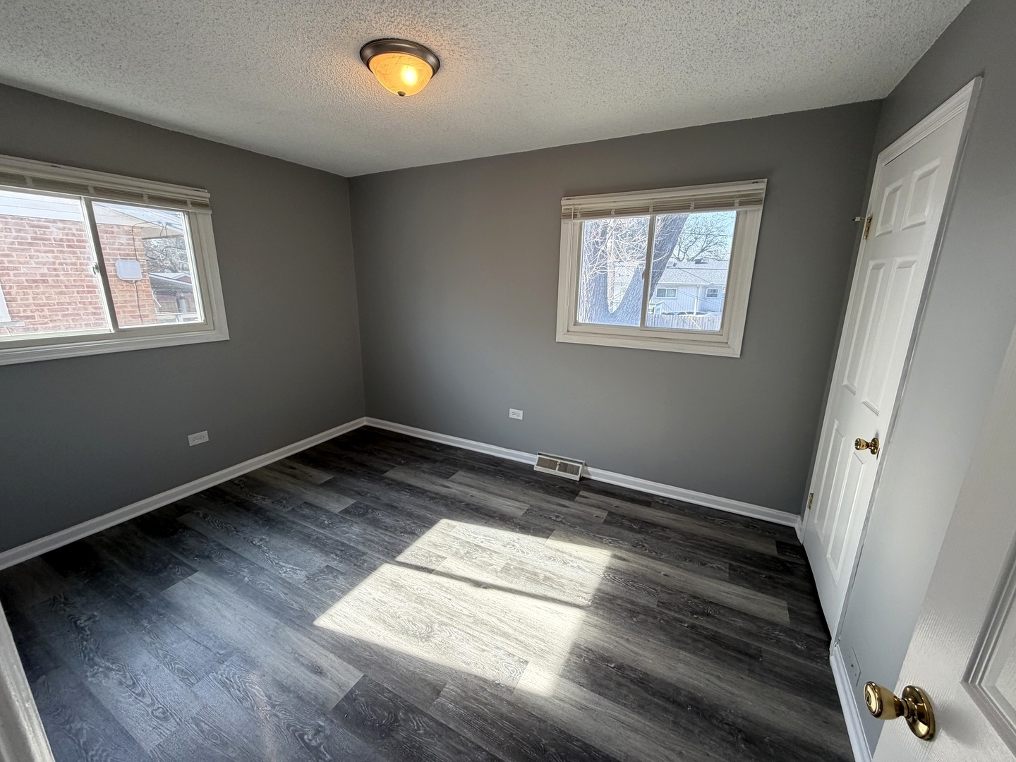 12204 S Lawndale Avenue, Alsip, IL 60803